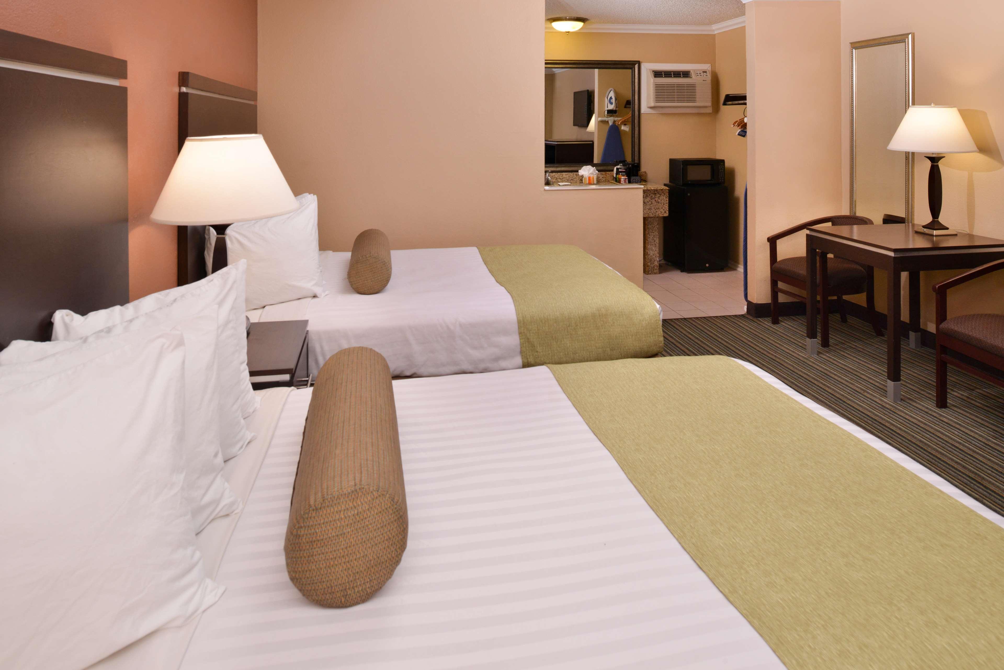 Best Western Courtesy Inn Hotel - Anaheim Resort At The Park Exterior foto